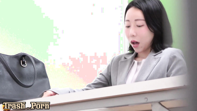 Evo EE-786 Office Hidden camera 隠撮 穴開き卑猥下着OLのセクシーうんこ Part 2