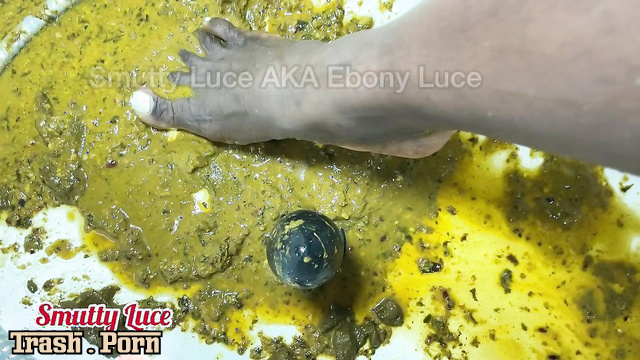 Smutty Luce - Episode 2 - enema & SHIT INSANITY IN THE BATHTUB