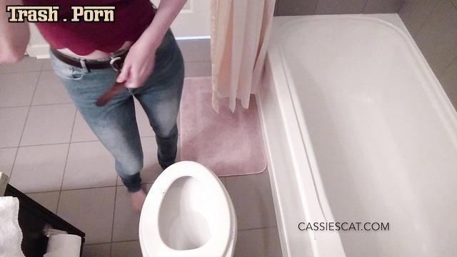 CassieScat - GF Doesn't Know Her Asshole Is Filthy