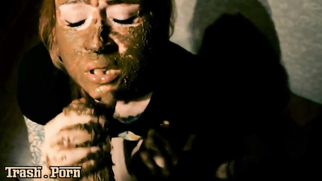 Smearing shit on face and suck dirty dick