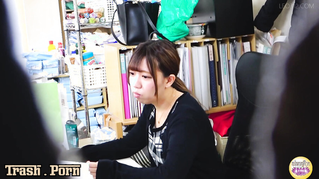 SL-456 Errant Piss Play Office Ladies 放尿プレイオフィスレディース Part 5