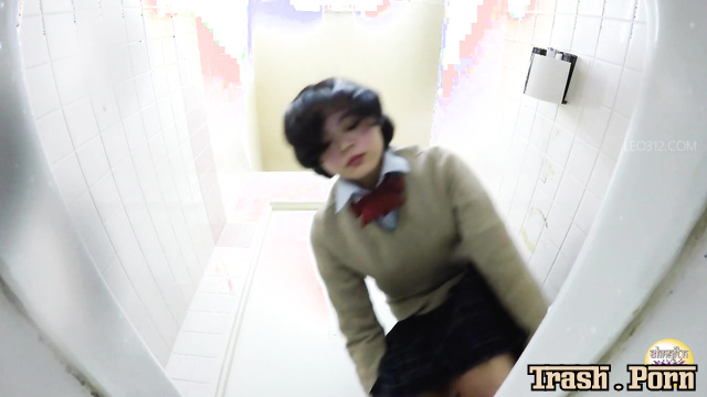 SL-446 アジア人おしっこ Asian Peeing Upskirt Part 2