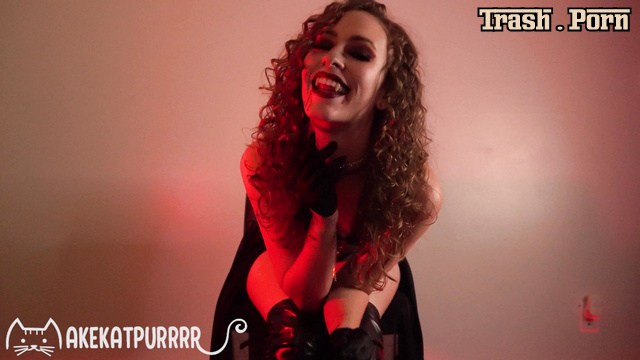 MakeKatPurrrr – Bloody Vampire Cum