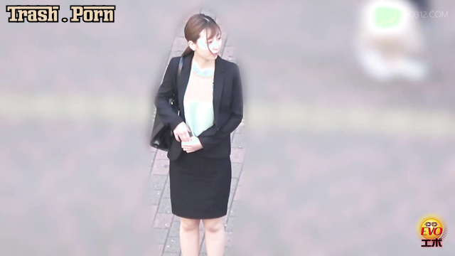 EE-392 オフィス女性おならや排尿  Office Lady Peeing Part 5