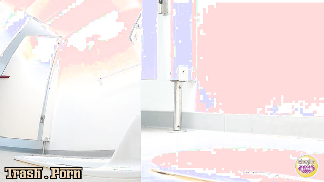 SL-481 小便中にインタビューのトイレ Pissing During an Interview in the Toilet Part 3