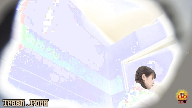 EE-511 Spying on my Sister and Diarrhea Situations 私の妹と下痢の状況をスパイ Part 4