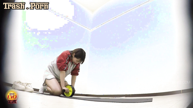 EE-582 Rupture of the Bladder, the Limit of Patience in the Urine – Sportswear Part 4