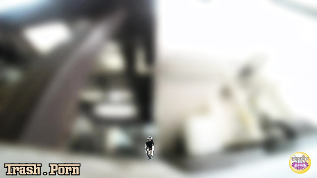 SL-494 緊急おしっこのためにトイレにパニックに走る Panicky Run to Restroom for Emergency Pee Part 1