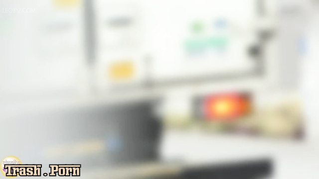 SL-444 Taking a Shit at Girlfriend’s House Toilet 彼女の家のトイレでたわごとを取る Part 4