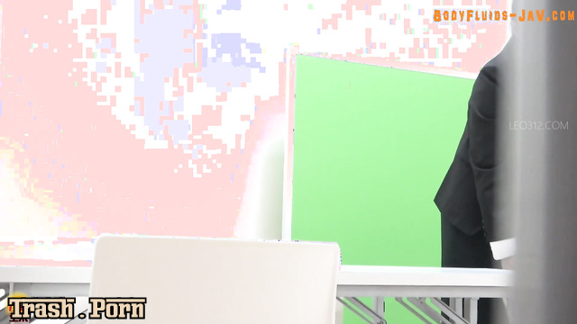 EE-786 卑猥な穴あきランジェリーを着たOLのセクシーうんち Sexy Office Lady Poop HD