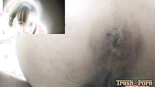 JYKD-01 Hot chicks in japanese bathrobes shitting in toilet.