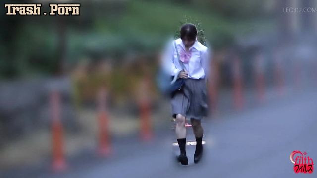 FF-589 パンティから糞漏れ Feces Leak From Panties Part 2