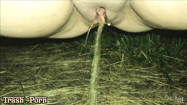 Chubby pussy pissing outside and getting real pleasure