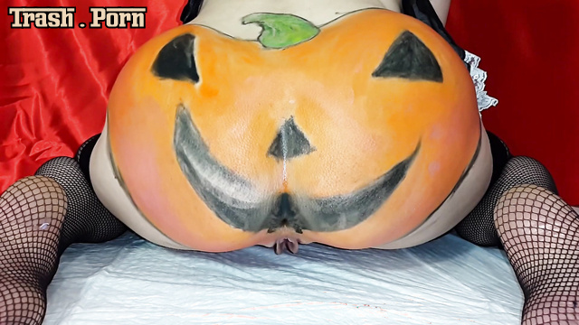 Anna Coprofield – Clean out my dirty pumpkin