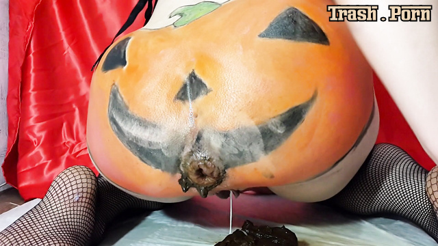 Anna Coprofield – Clean out my dirty pumpkin