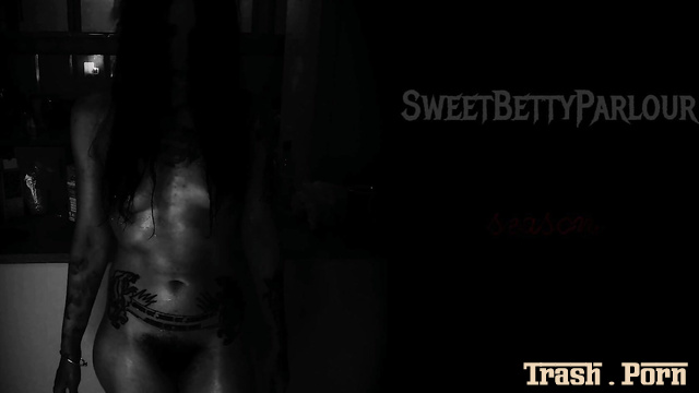 SweetBettyParlour pooping for you in different places