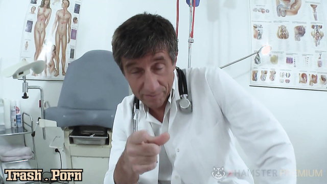 Squirt threesome party in the clinic (doctor, nurse and patient)