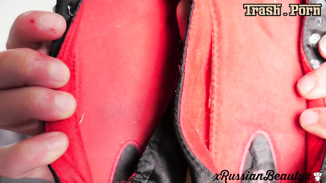 She showed all her hidden corners and even urinated, xRussianBeautyx