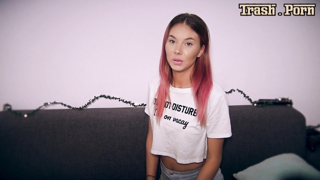 HotDirtyIvone – Stinky sexy game