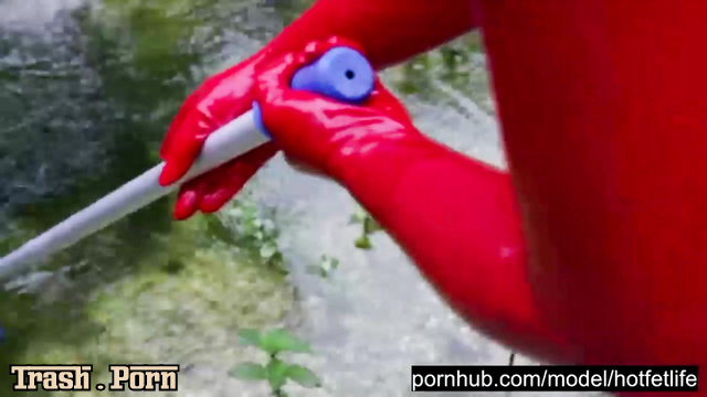 Hot latex piss - at first HotFetLife worked with a net in the lake