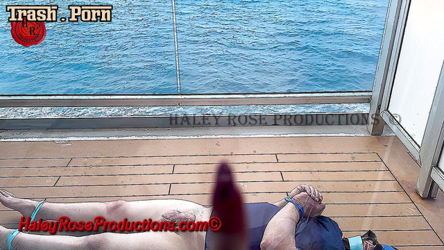 Haley Rose – Cruise Ship Balcony Shit Feeding