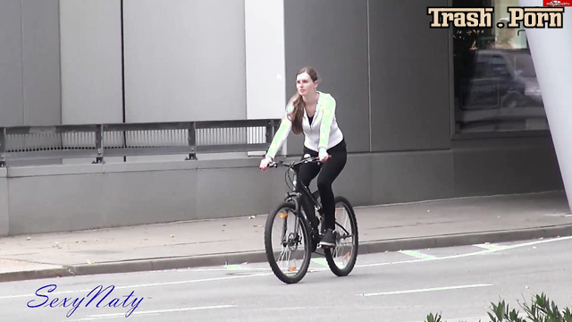 SexyNaty rode her bike for a long time before she felt a strong urge to pee