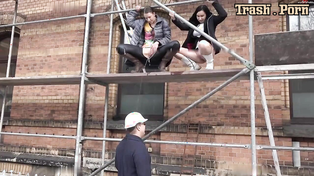 They pissed on his helmet right from the scaffolding - Mia-Sophie