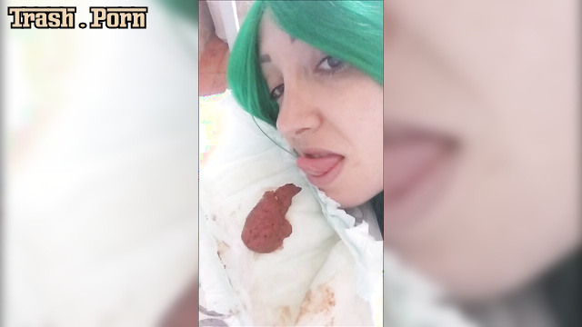 Girl with green hair licking the poop from her diaper, Scatlover72