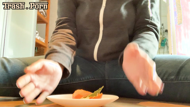She peeled the oranges and then took a crap on them, NastyAzzLaLa