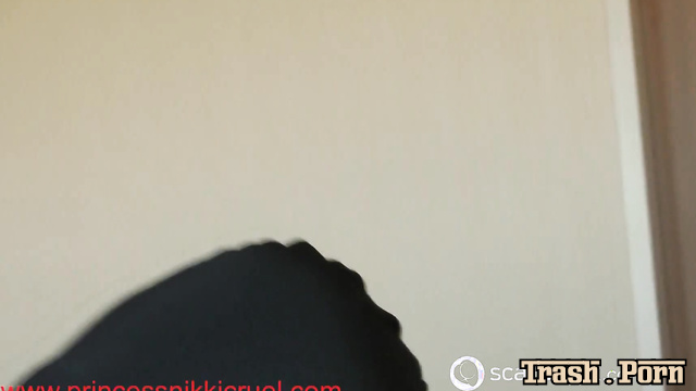 A glass of urine instead of juice for a slave, Princess Nikki Cruel
