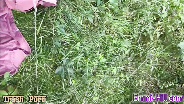 Young nerd masturbated her huge clit (and pissed at the end) Emmi Hill
