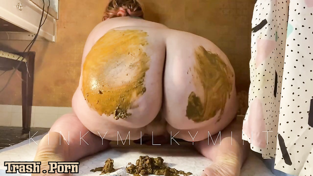 KinkyMilkyMint - My Early Morning Shitting and Smearing for You