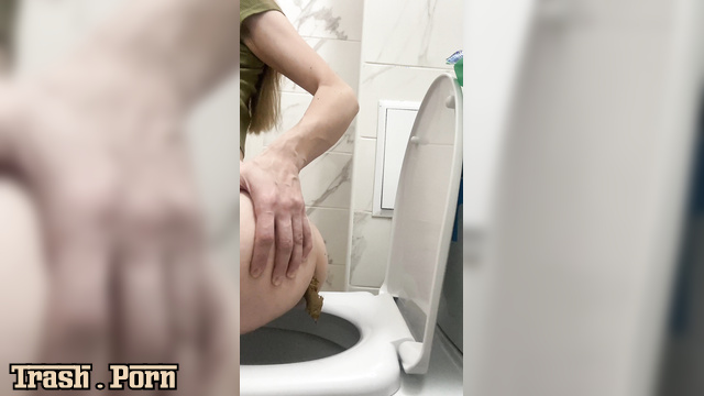 She did it quickly because she was late for work - HolyCrap