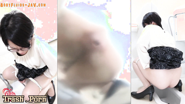 Jadenet - FF-524 Tokyo school math teacher proves Fermat's theorem and suddenly wants to poop