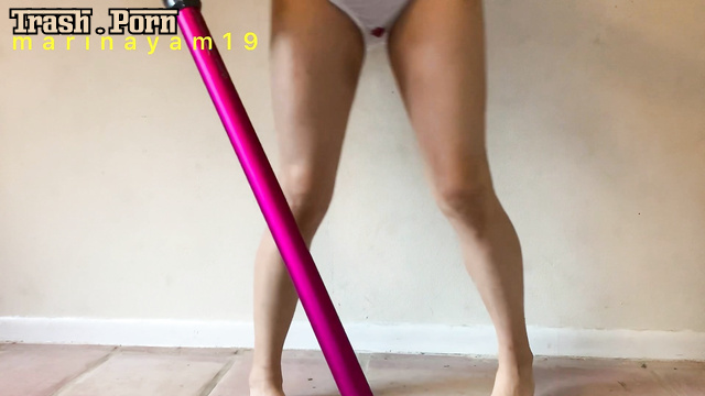ScatBook - Amateur shitting in the white panties during menstruation with Marinayam19