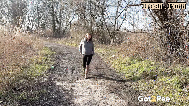 Outdoors pissing - desperate milf did it again, look