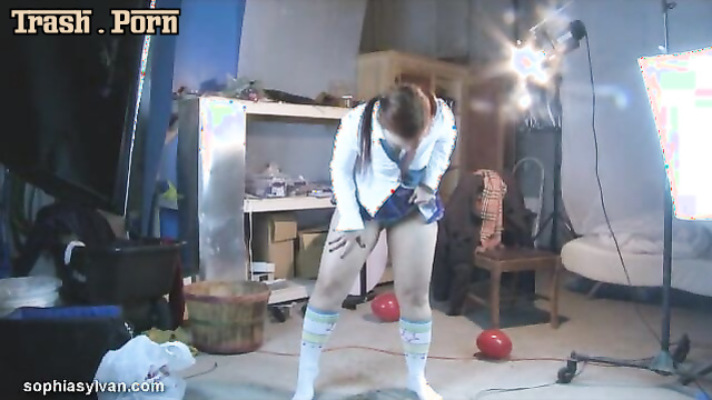 Schoolgirl pissed on the floor and then started wiping it up, Sophia Sylvan