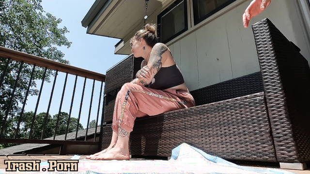 Dirty girls making shitty lunch on the balcony - Gassy
