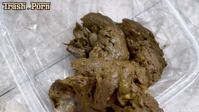FemScat - Huge Desperate Stinker in Container with Sophia Sprinkle (Closeup Scat)