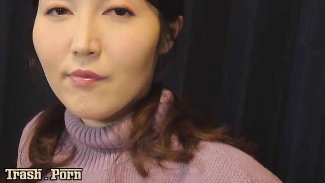 JP Fetish Merchant – lonely lady decided to poop alone