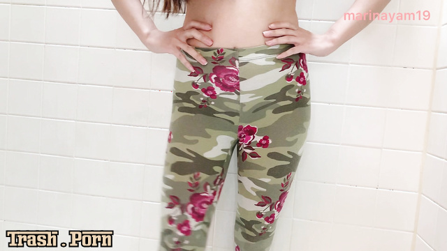 Marinayam19 – she showed her shitty leggings to all her fans