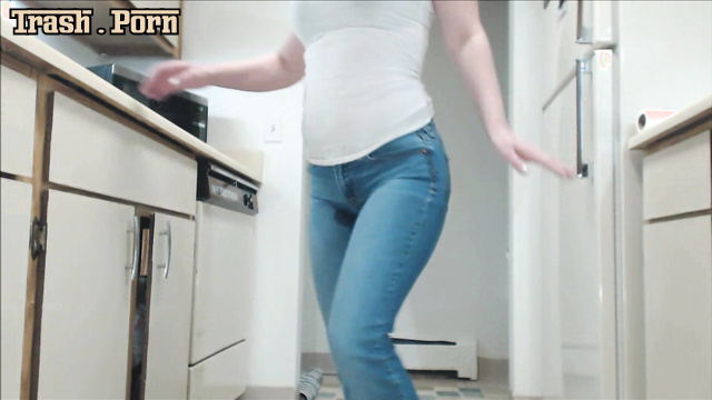Blonde pissed in her new sexy jeans, now it stink so much