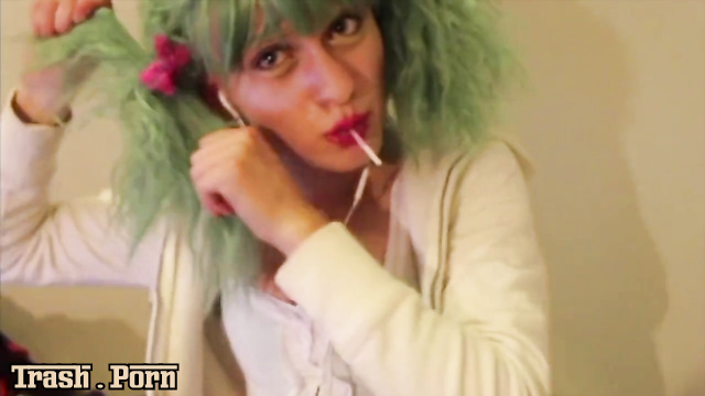 Candy Holez pissed herself after masturbation with candy