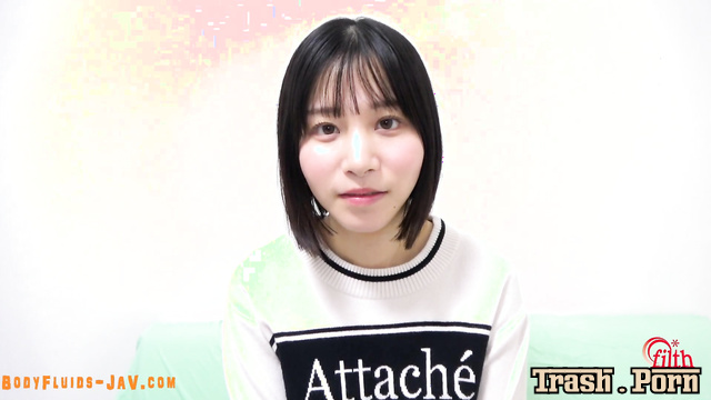 Cute asian girl waiting for something absolutely naked