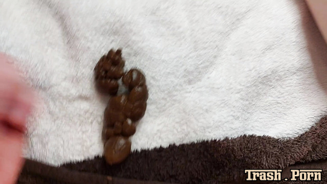 She loves to explore her shit / PooGirlSofia solo tape