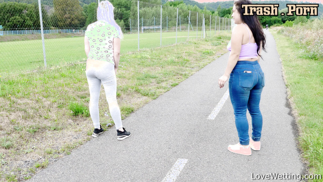 Their dirty fetish is to pee on the road / Mary Luz