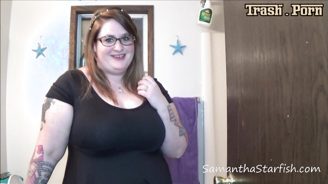 Tattooed fat girl eating her big shit with a big pleasure, SamanthaStarfish