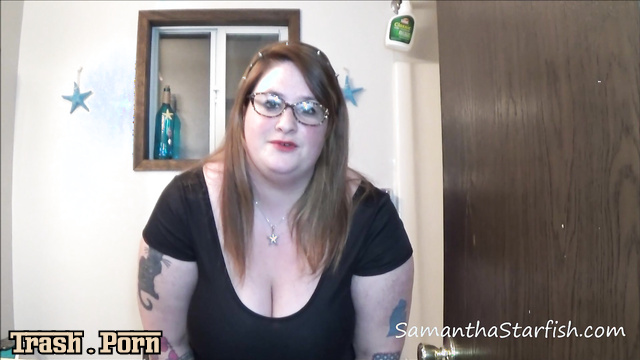 Tattooed fat girl eating her big shit with a big pleasure, SamanthaStarfish