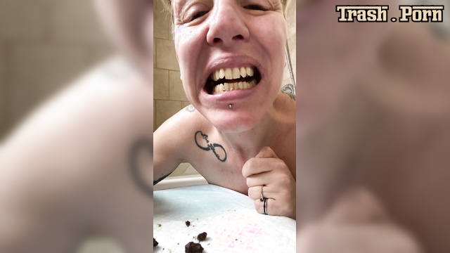 Milf XshayXshayX trying her shit for the first time