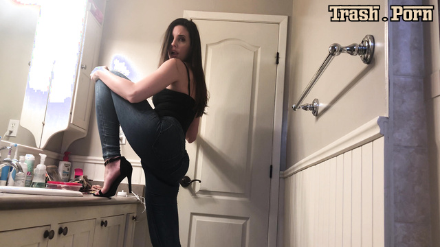 Tina Amazon 